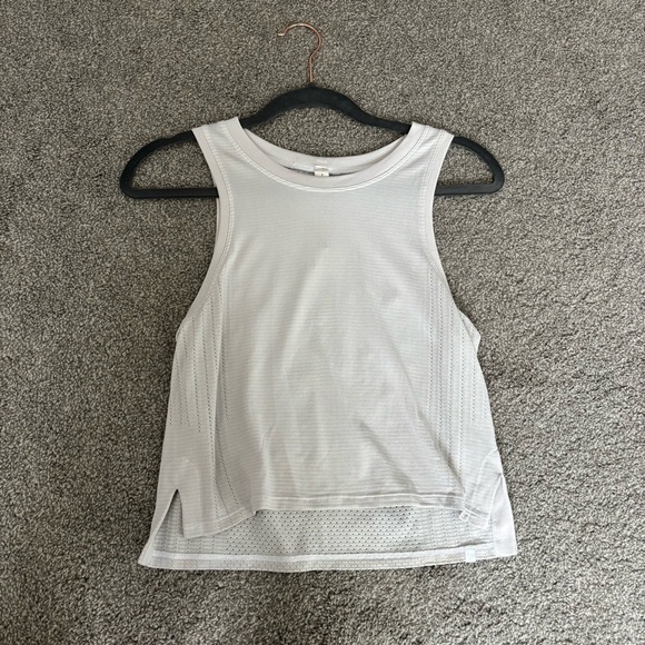 Lululemon Cropped Tank - Picture 3 of 5